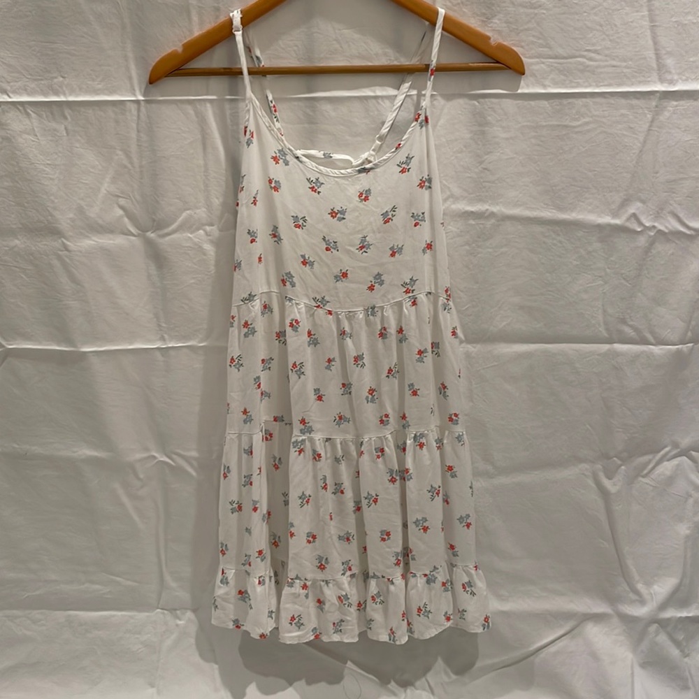 WHITE DRESS